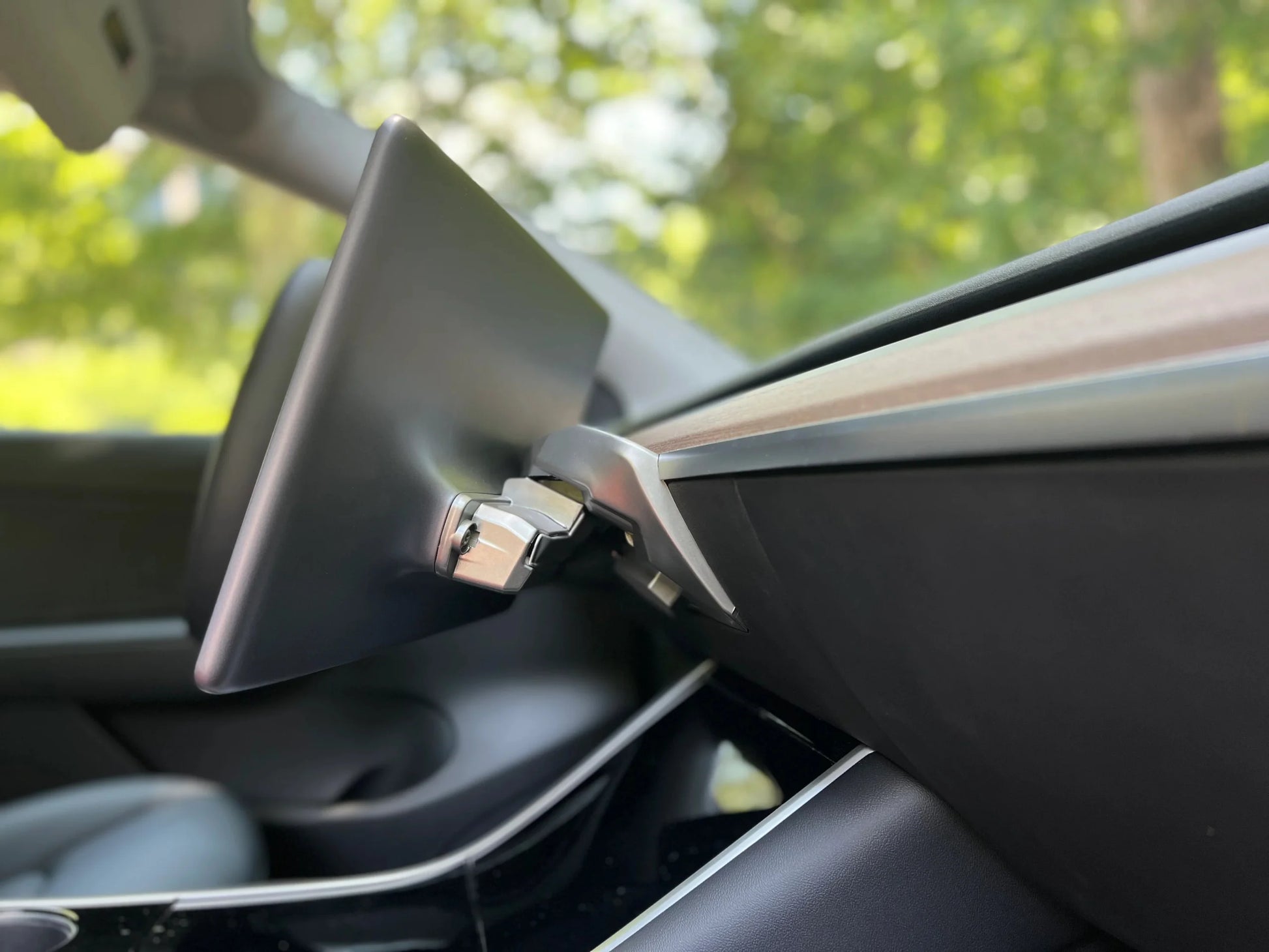 Screen rotating bracket - Smoothbev